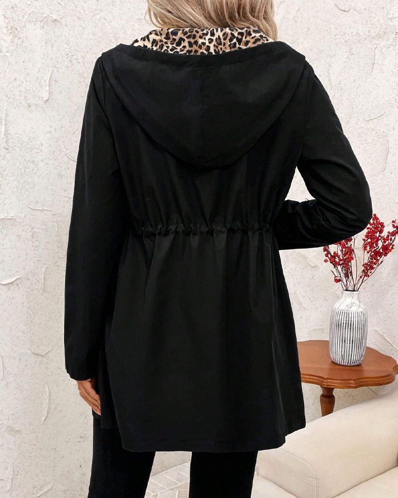 Обратим палто с качулка и леопардов принт